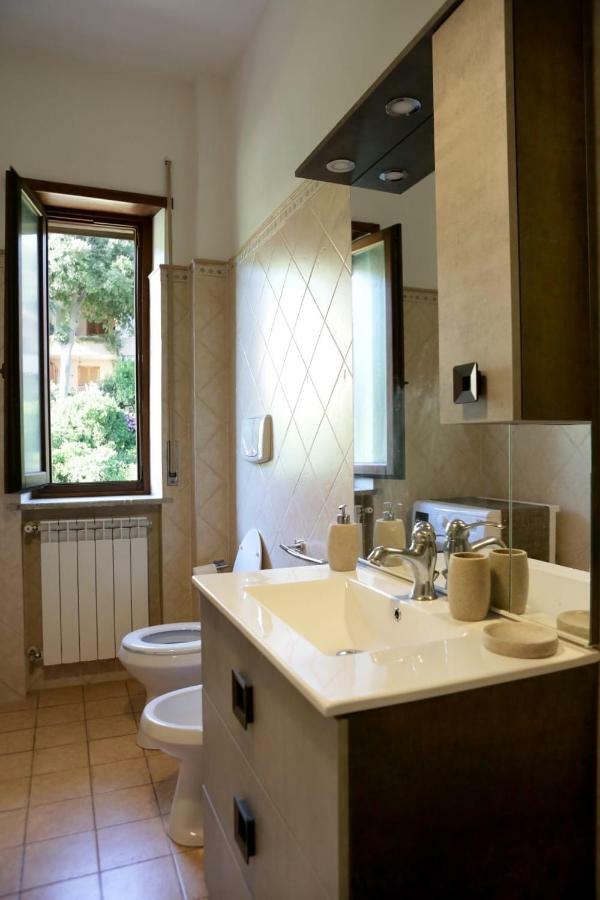 Pepe Apartment -Lago Di Bracciano Trevignano Romano Bagian luar foto